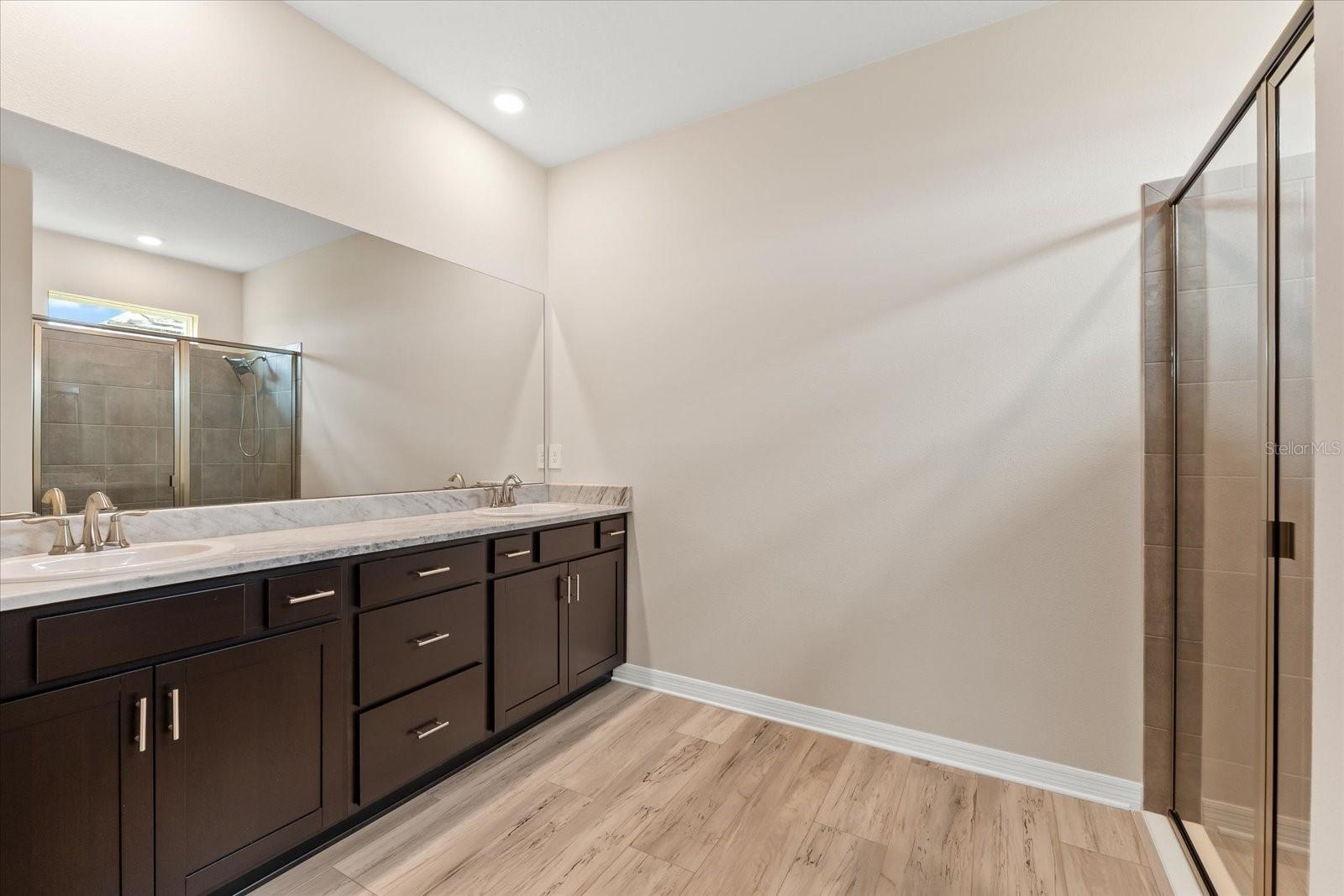Image 15 of 60 For 18317 Gulf Ranch Place