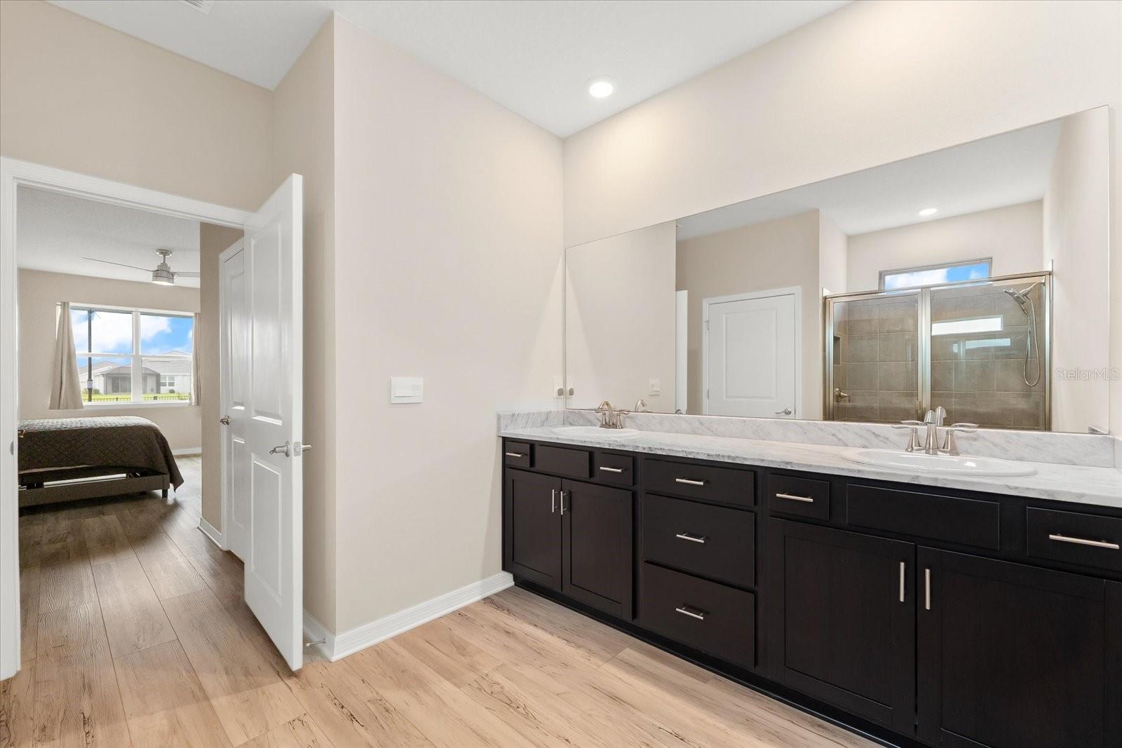 Image 17 of 60 For 18317 Gulf Ranch Place