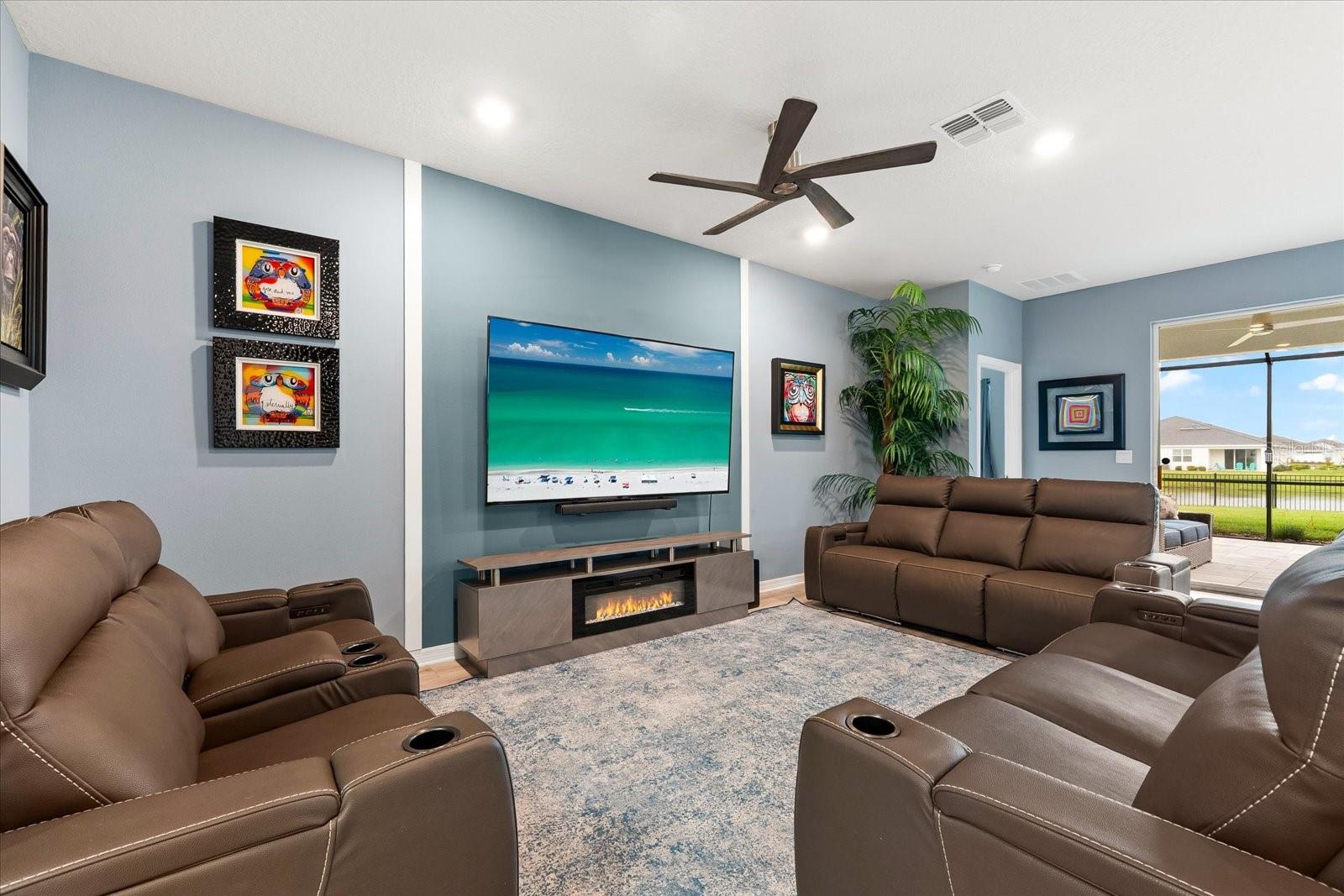 Image 19 of 60 For 18317 Gulf Ranch Place