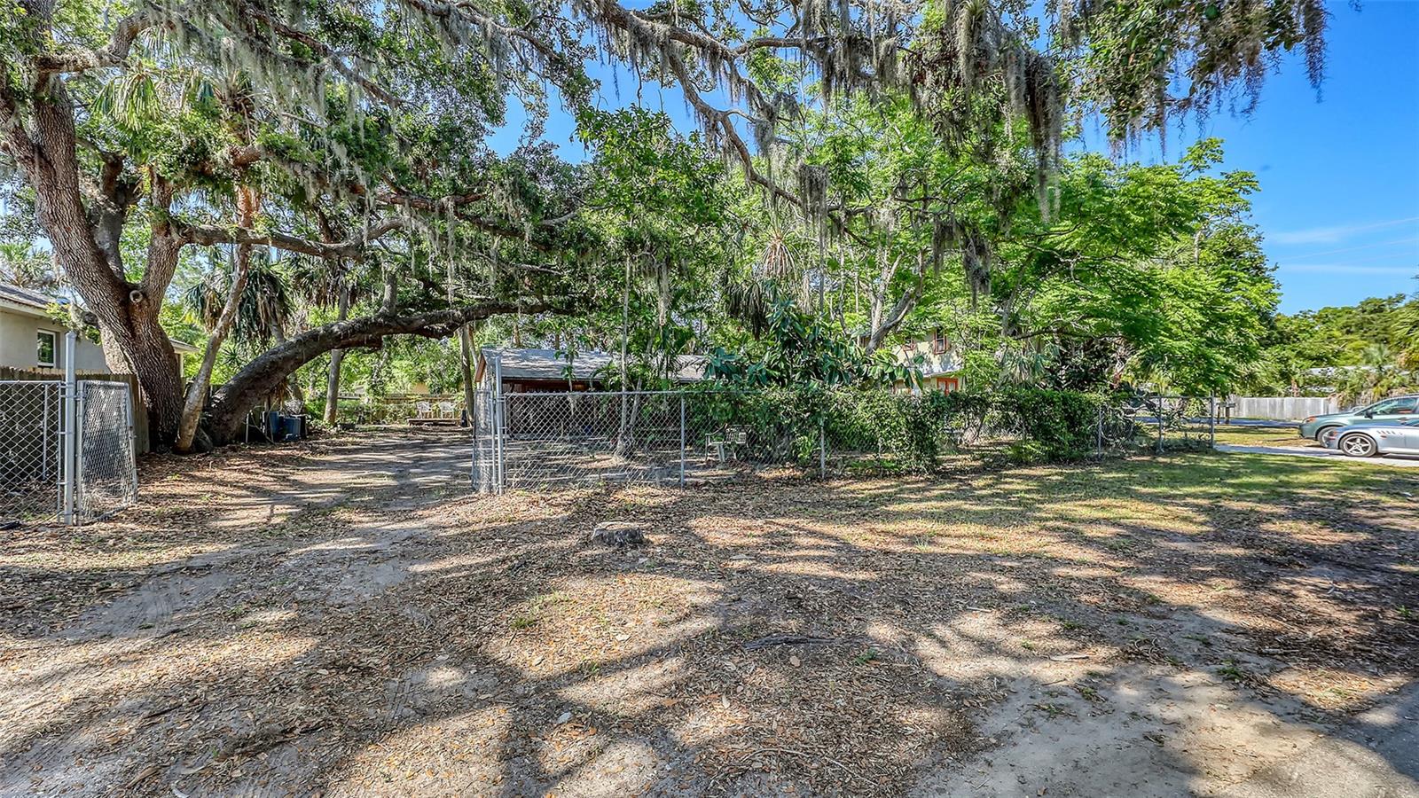 Image 24 of 69 For 4122 Old Bradenton Road