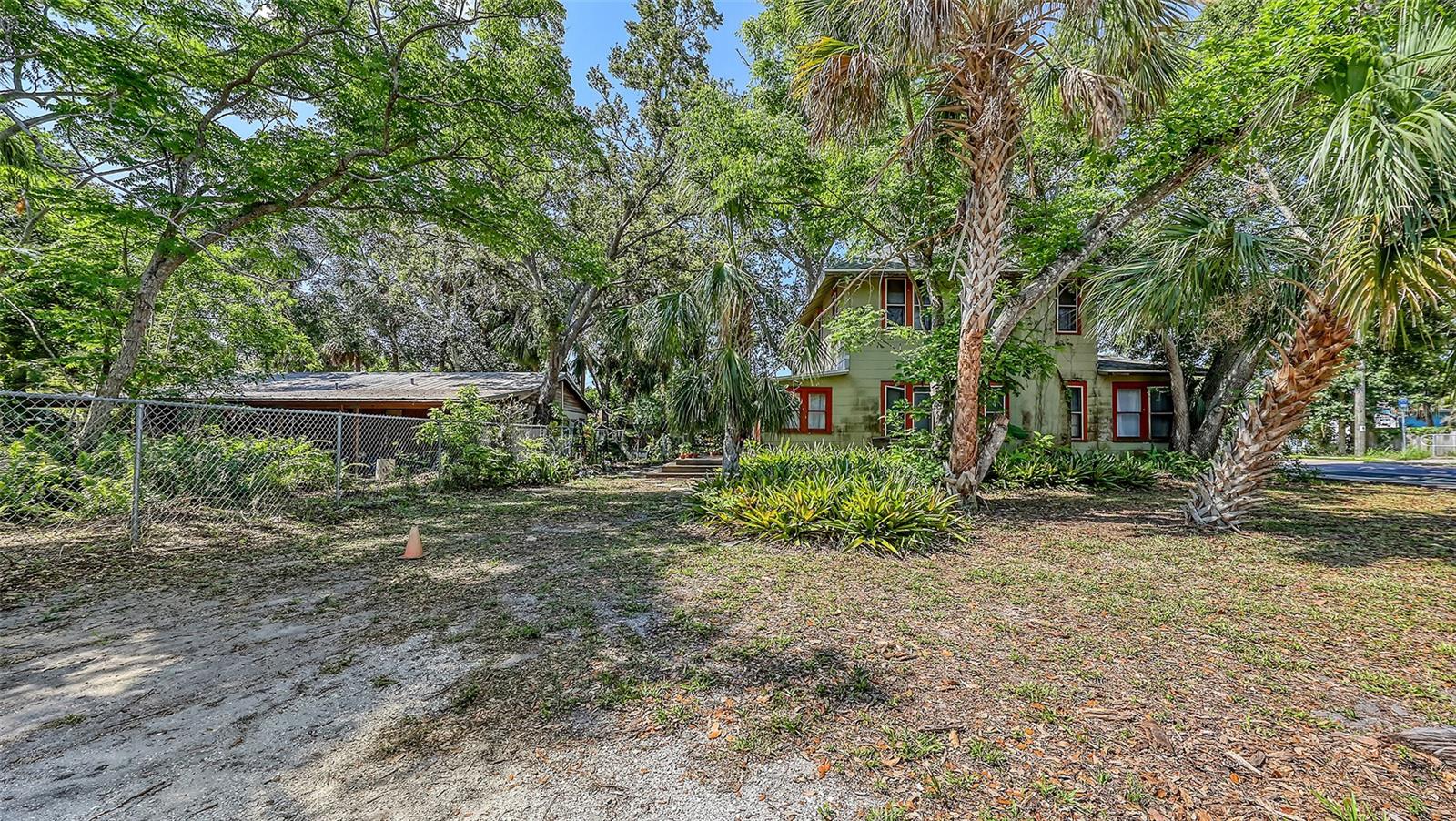 Image 26 of 69 For 4122 Old Bradenton Road