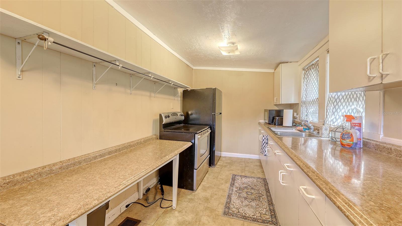 Image 33 of 69 For 4122 Old Bradenton Road