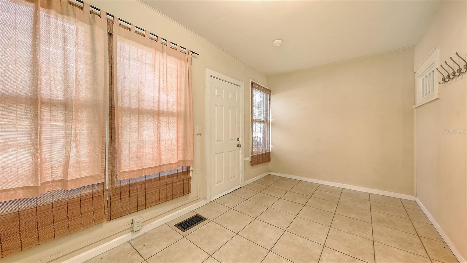 Image 41 of 69 For 4122 Old Bradenton Road