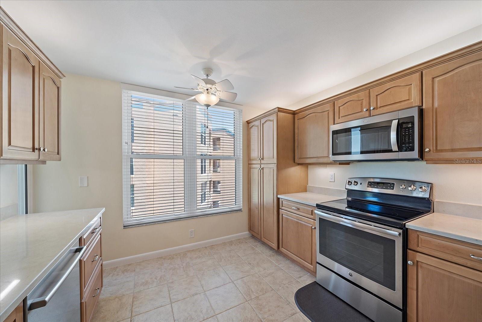 Image 10 of 46 For 4570 Pinebrook Circle 508