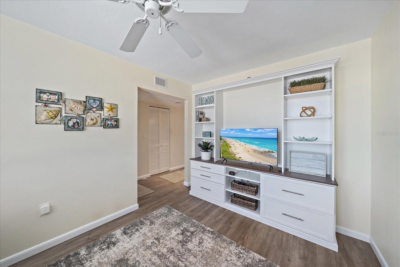 Image 17 of 46 For 4570 Pinebrook Circle 508