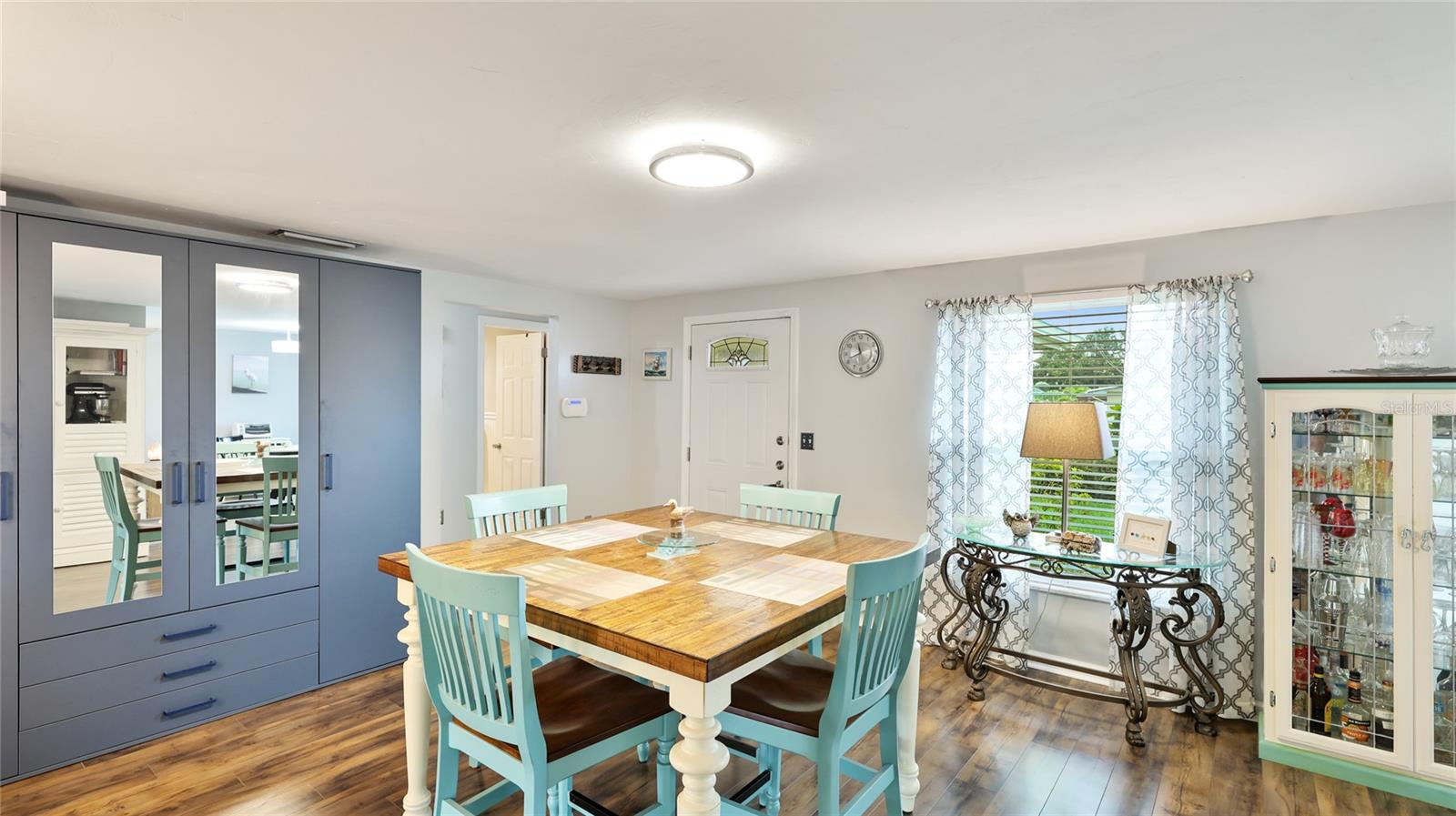 Image 4 of 31 For 5603 1st Avenue Dr Nw