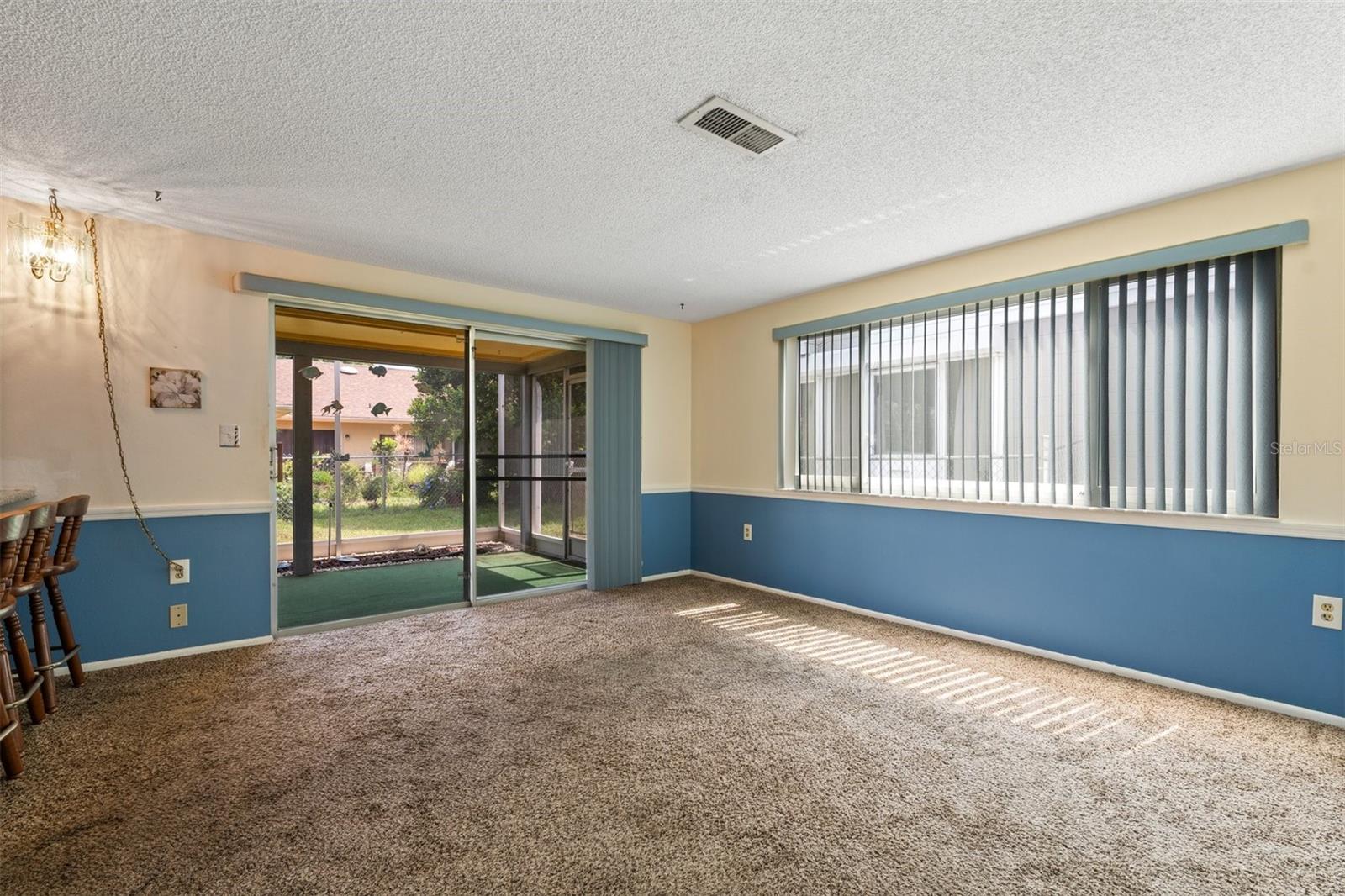 Image 14 of 27 For 8413 Lincolnshire Drive