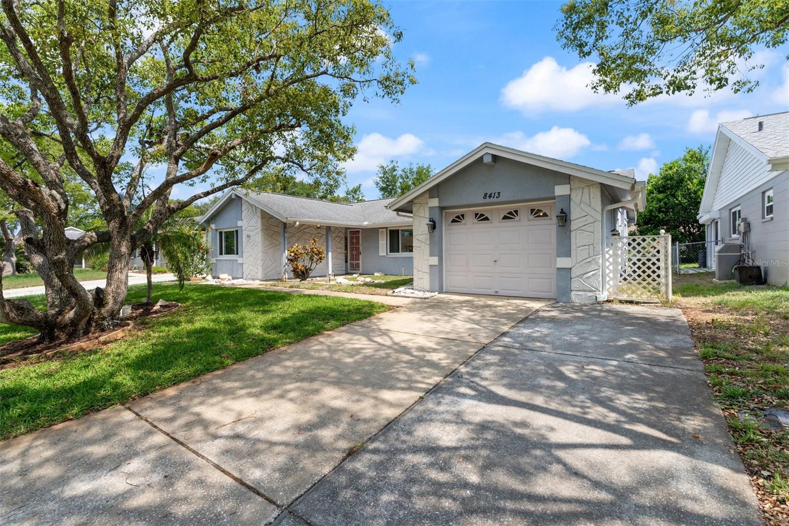 Image 2 of 27 For 8413 Lincolnshire Drive