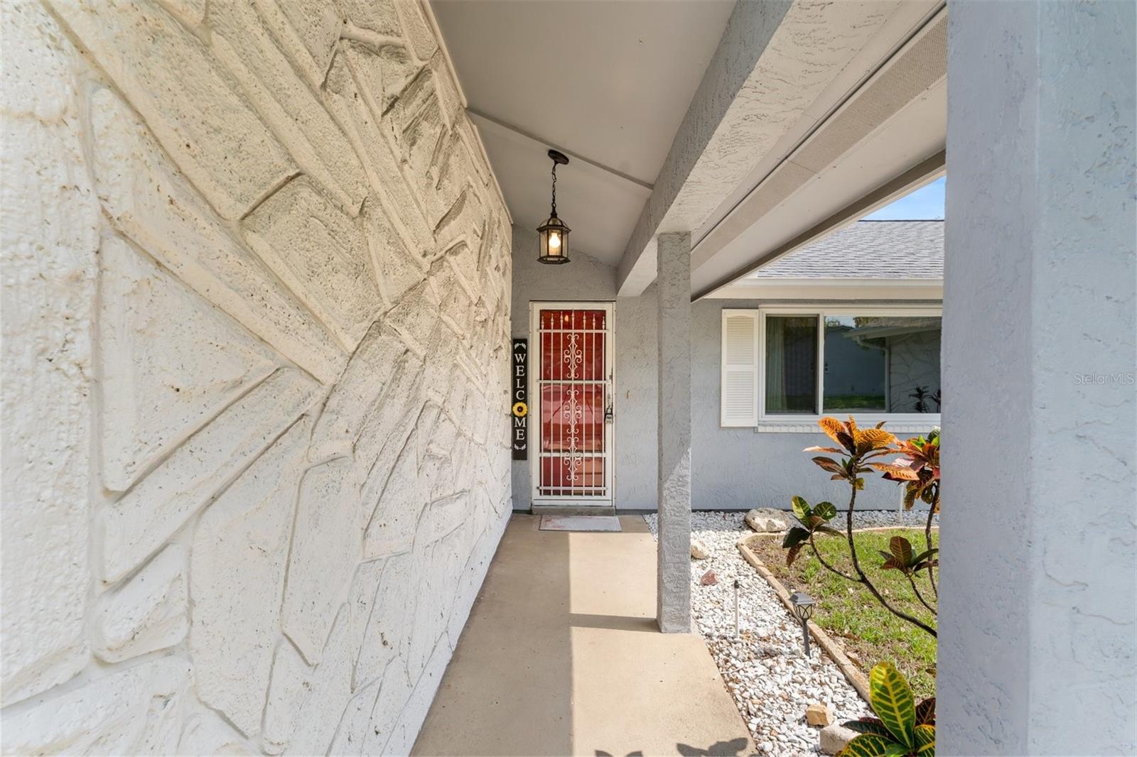 Image 4 of 27 For 8413 Lincolnshire Drive