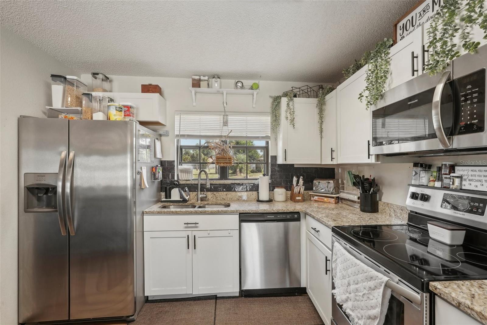 Image 10 of 19 For 3881 Holin Ln