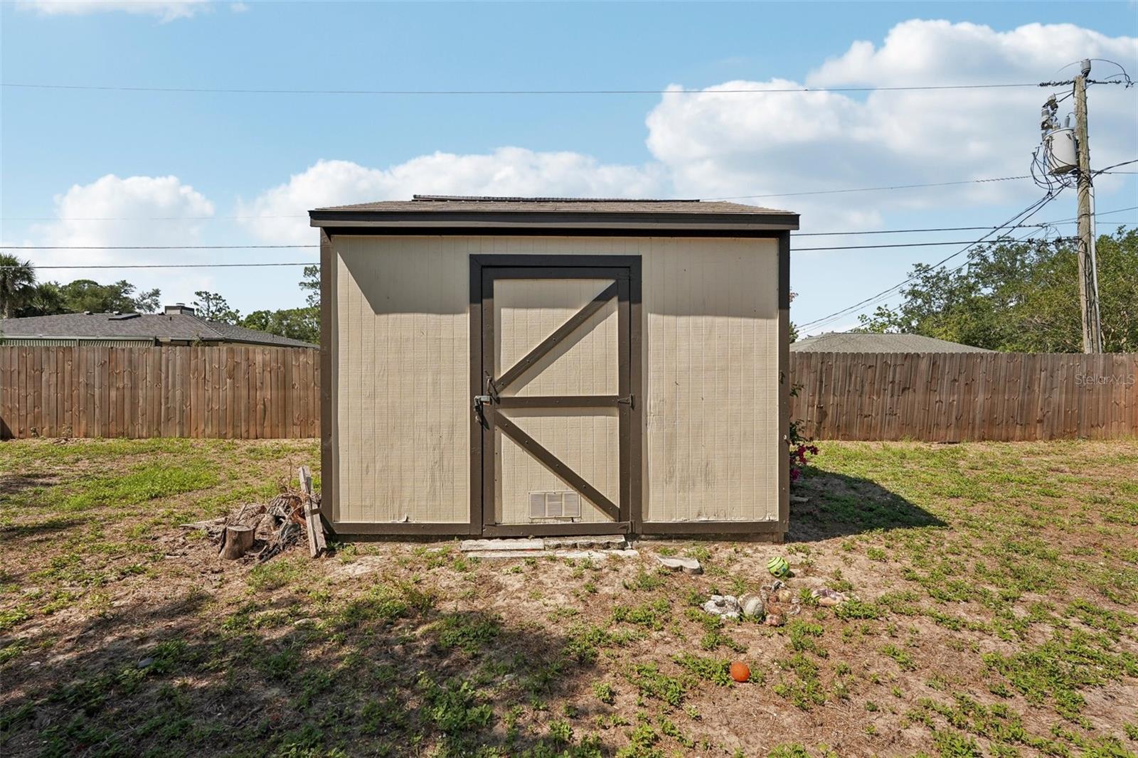 Image 17 of 19 For 3881 Holin Ln