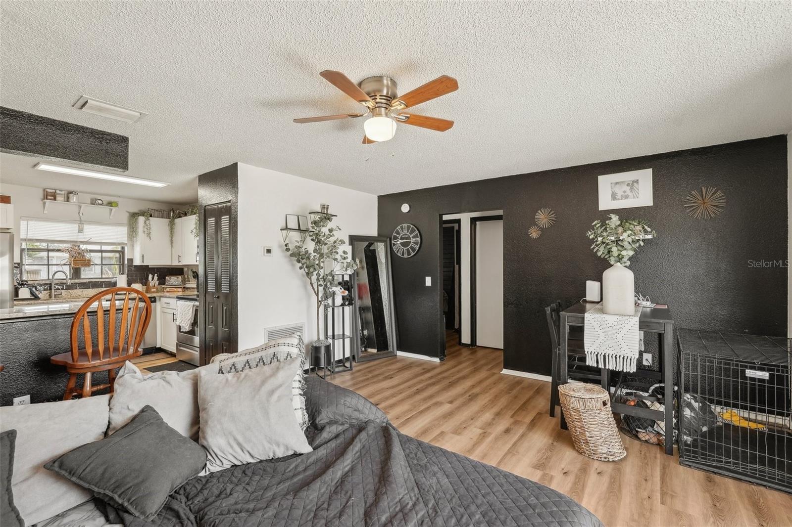 Image 7 of 19 For 3881 Holin Ln