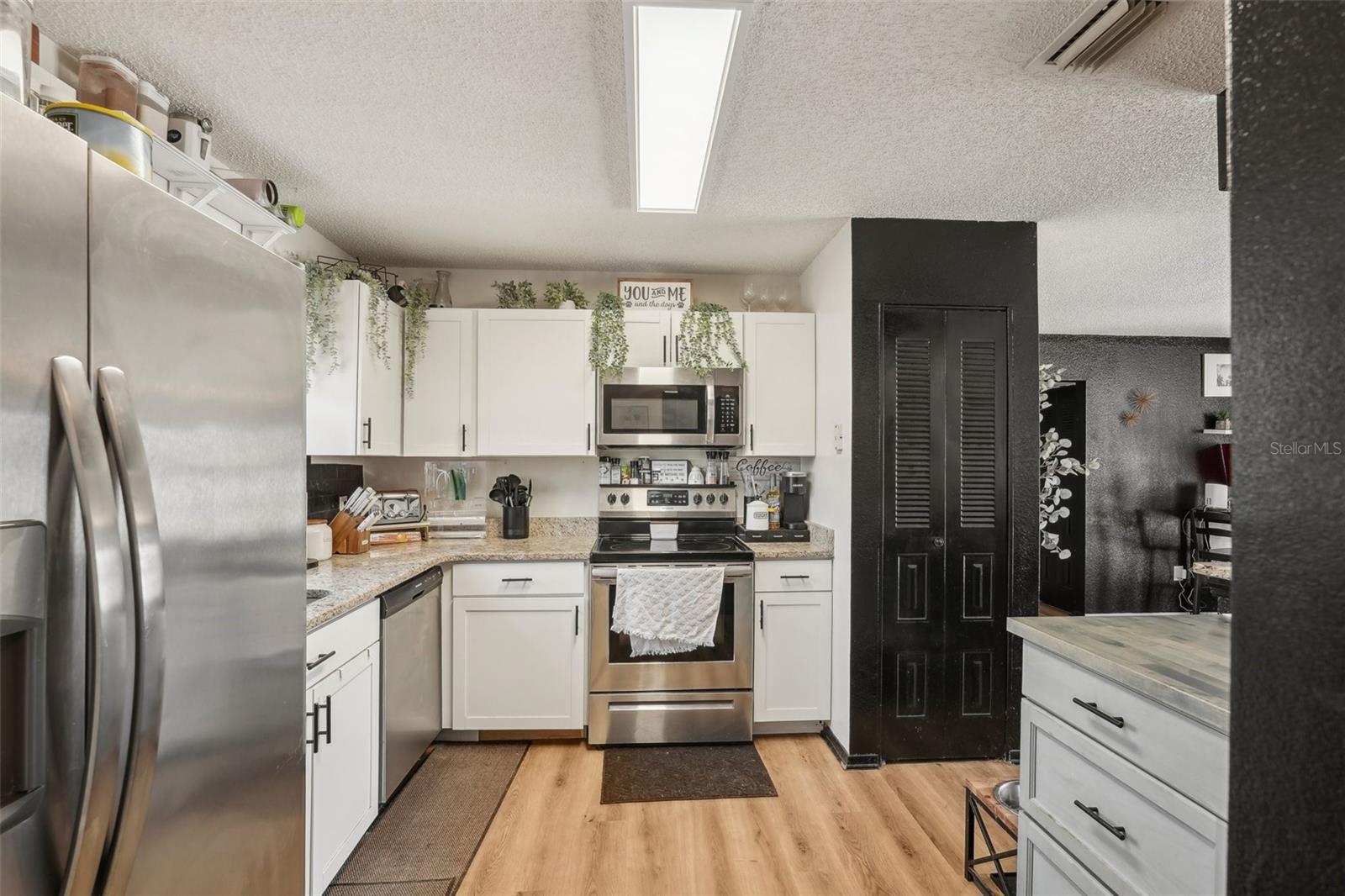 Image 9 of 19 For 3881 Holin Ln