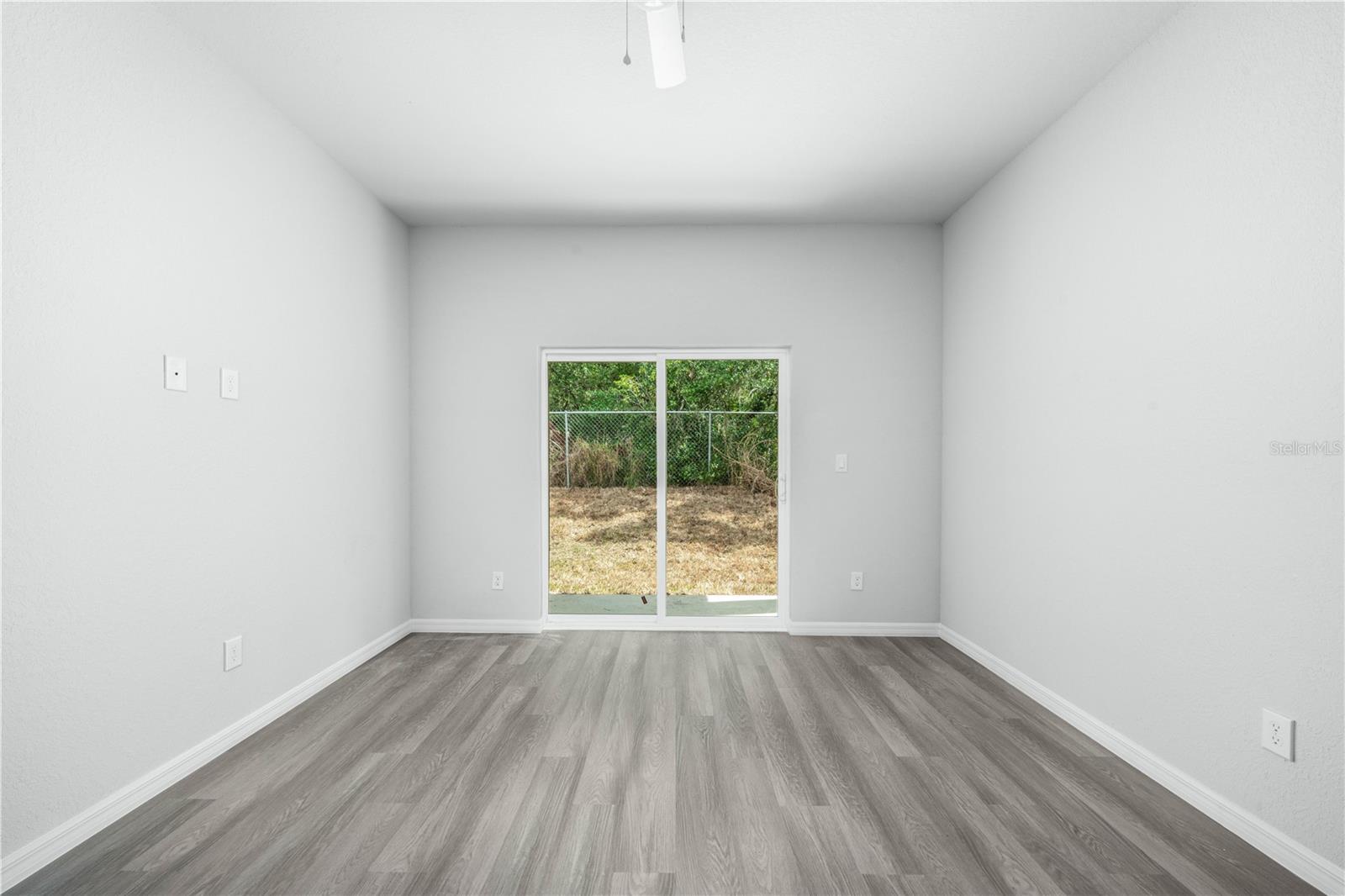 Image 27 of 61 For 703 Salamanca Court