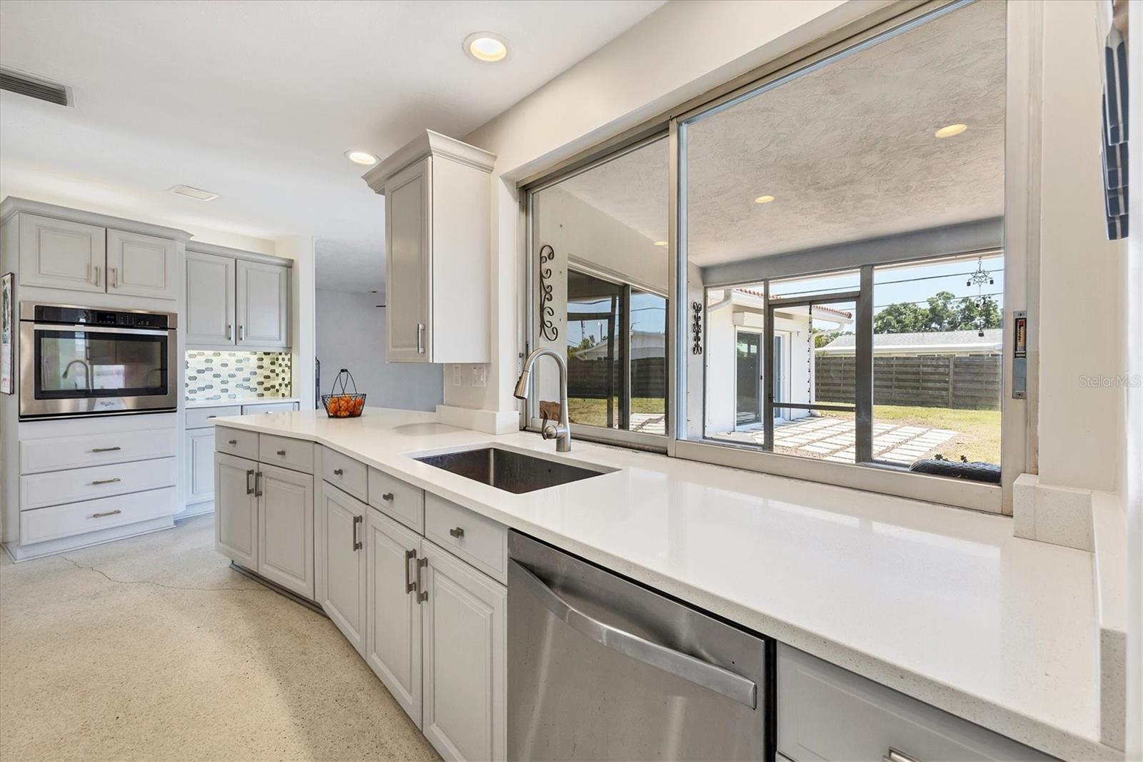 Image 10 of 39 For 3426 Brookline Drive