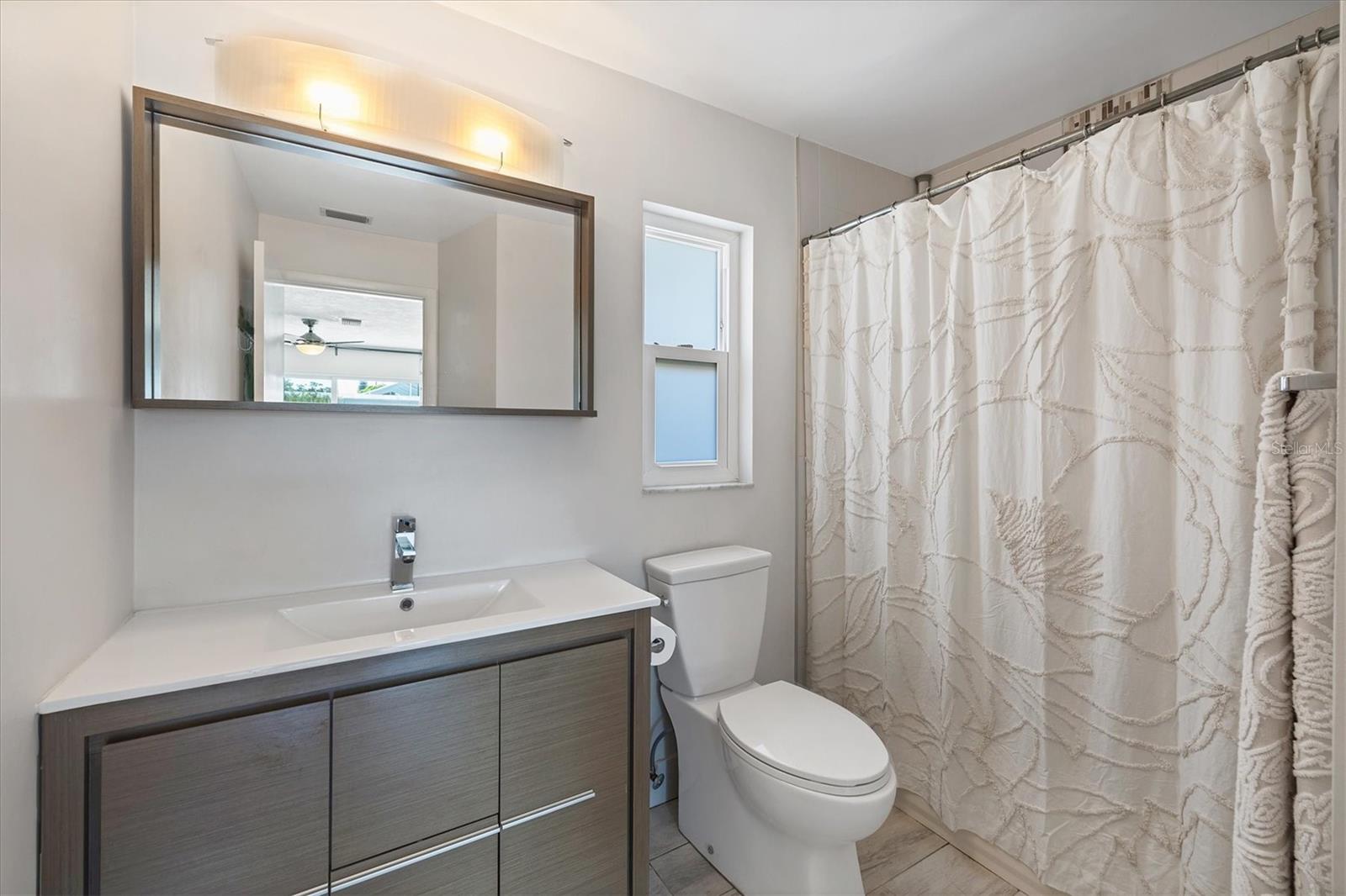 Image 18 of 39 For 3426 Brookline Drive