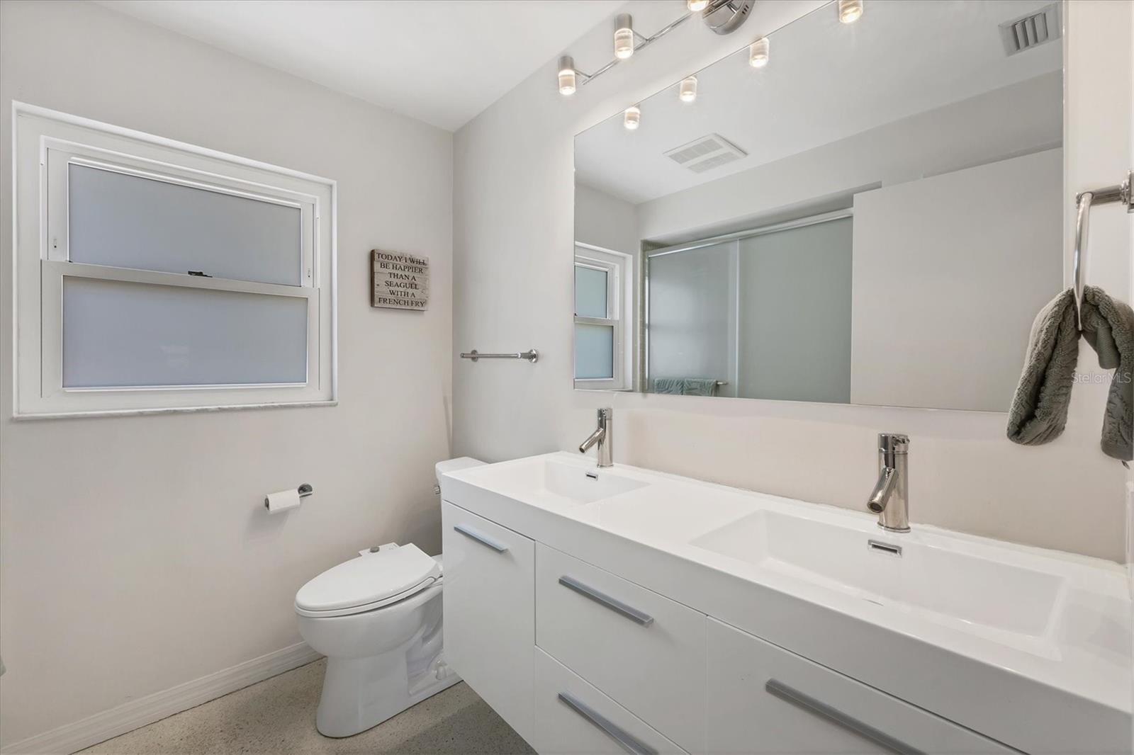 Image 20 of 39 For 3426 Brookline Drive