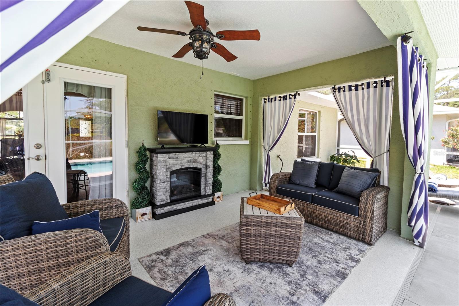 Image 16 of 73 For 4758 Breezy Pines Boulevard