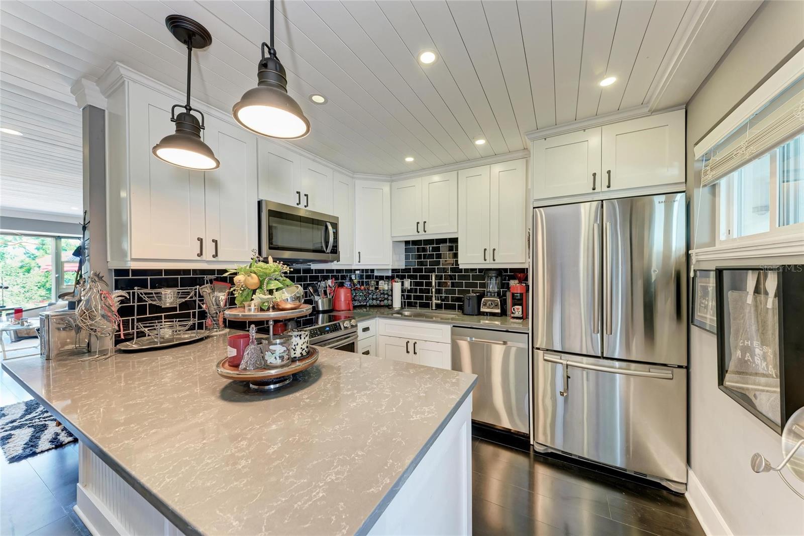 Image 10 of 50 For 33 Gulfstream Avenue 306