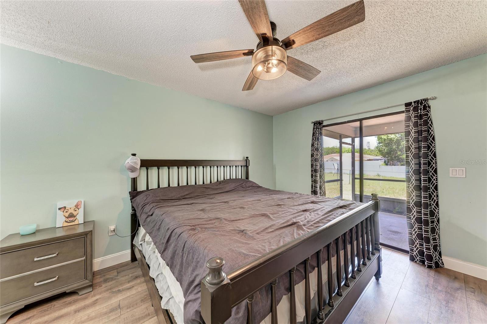 Image 16 of 37 For 6332 7th Court E