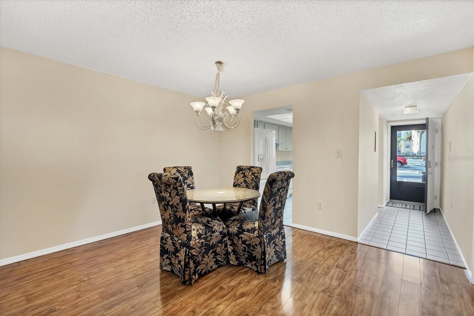 Image 13 of 58 For 3521 Lake Bayshore Drive J 101