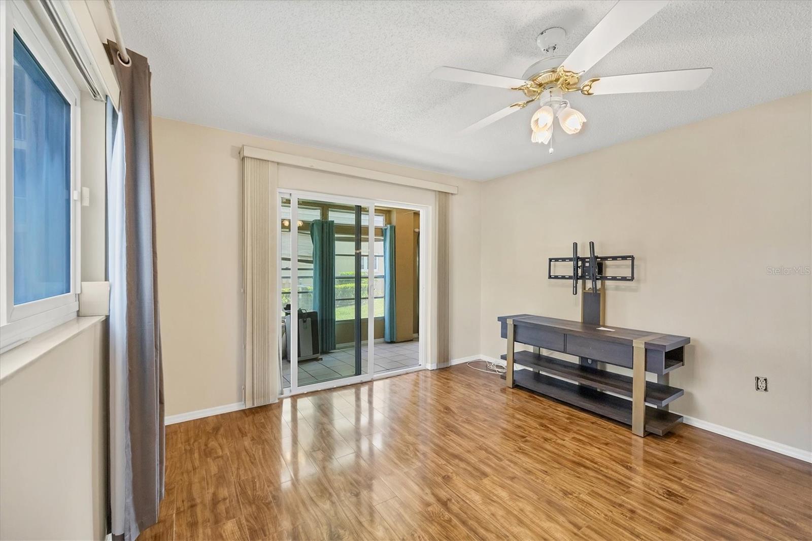 Image 16 of 58 For 3521 Lake Bayshore Drive J 101