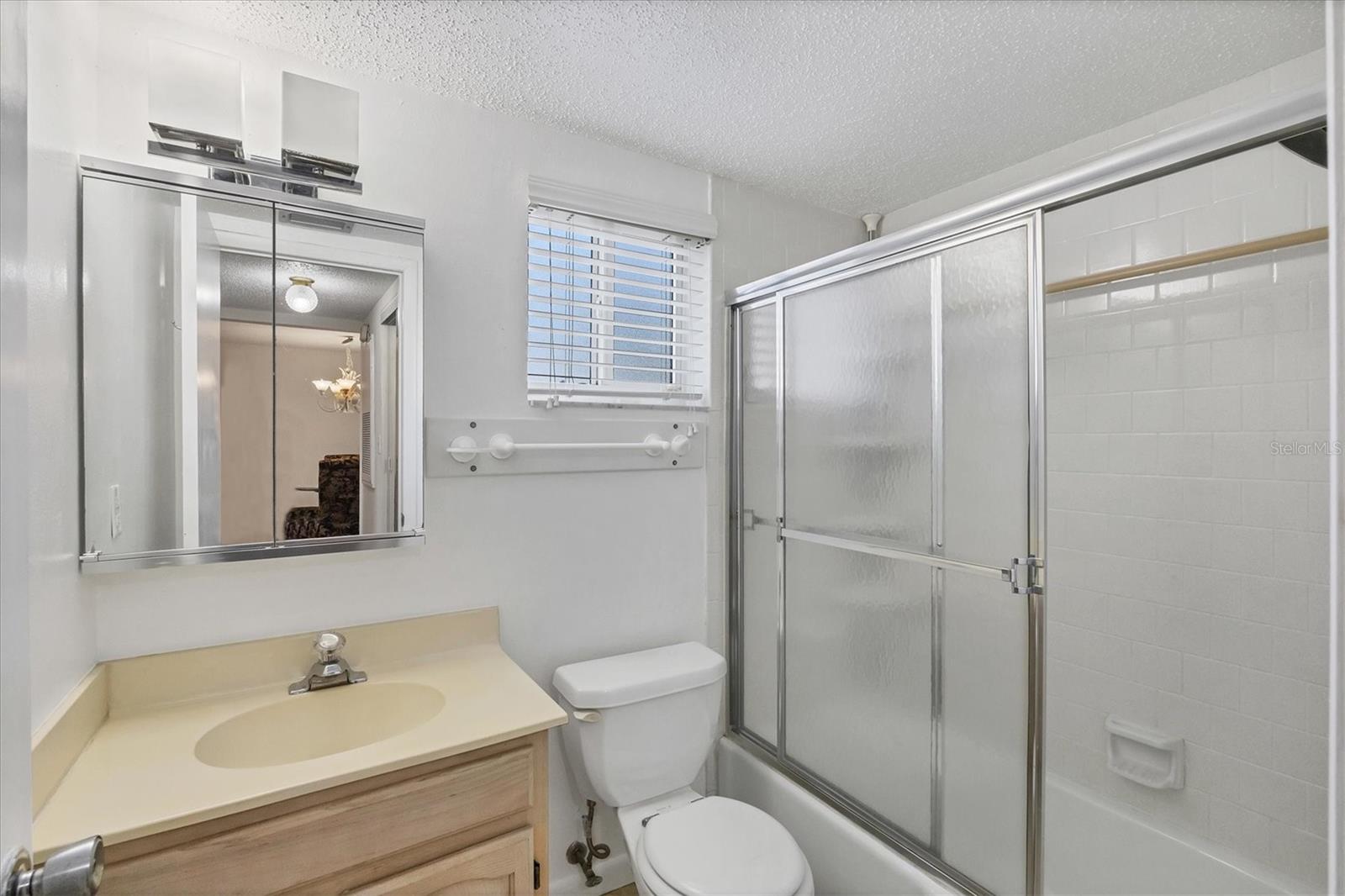 Image 22 of 58 For 3521 Lake Bayshore Drive J 101
