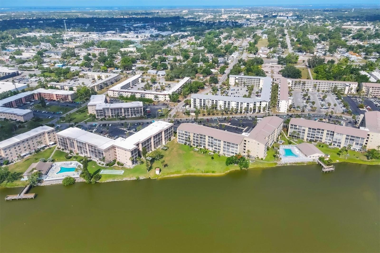 Image 36 of 58 For 3521 Lake Bayshore Drive J 101