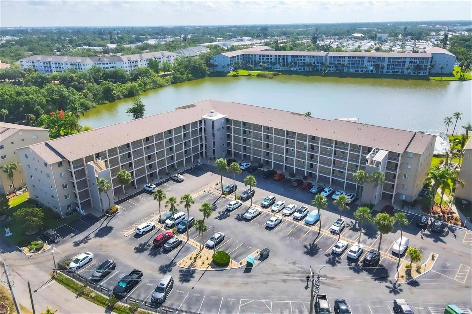 Image 4 of 58 For 3521 Lake Bayshore Drive J 101