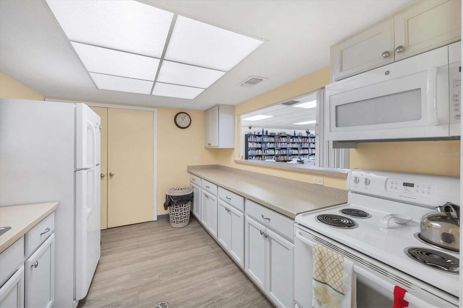 Image 43 of 58 For 3521 Lake Bayshore Drive J 101