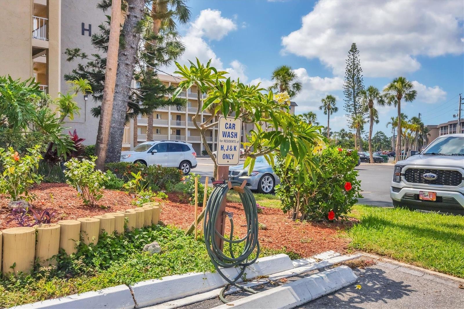 Image 44 of 58 For 3521 Lake Bayshore Drive J 101