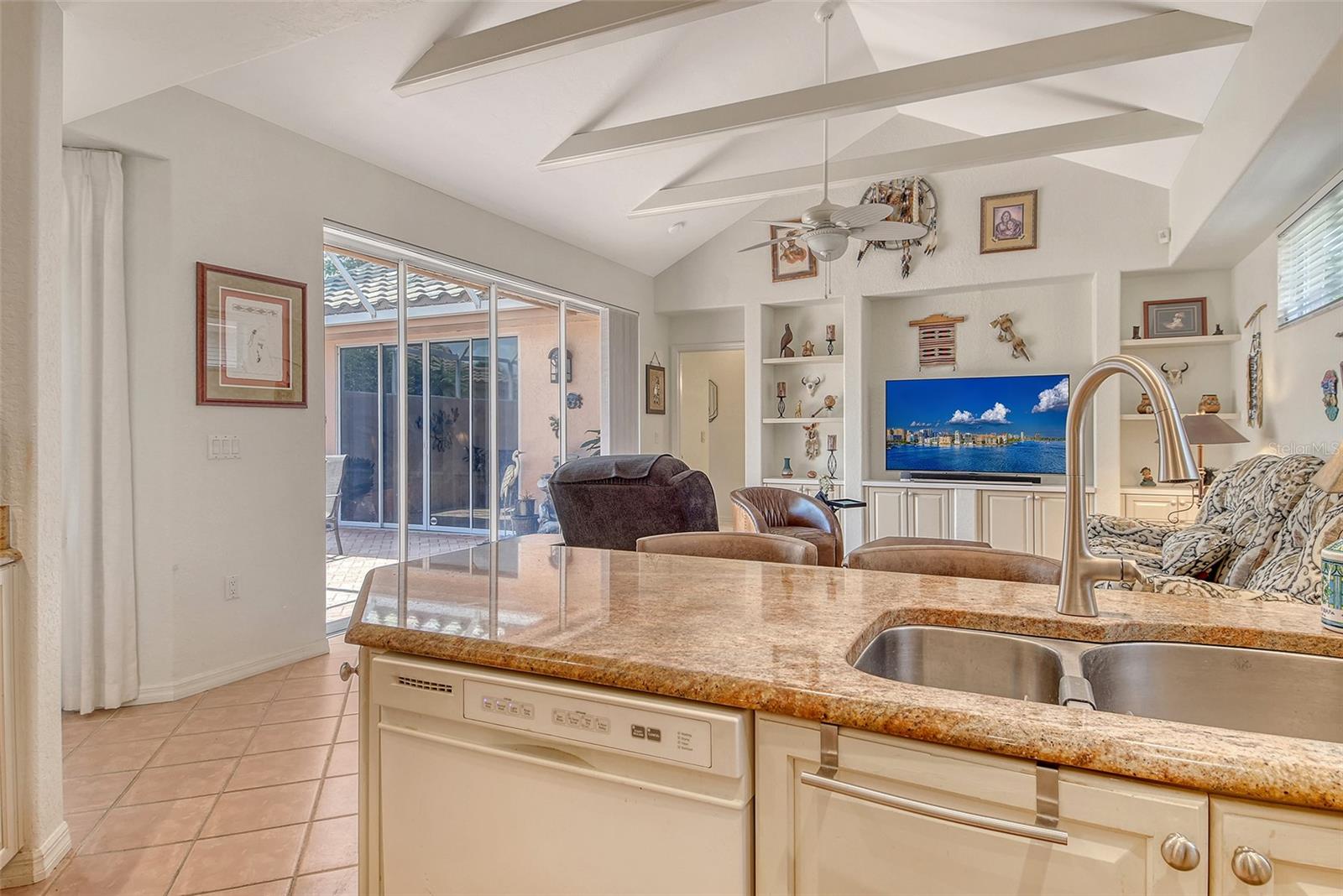Image 14 of 49 For 3804 Amapola Lane