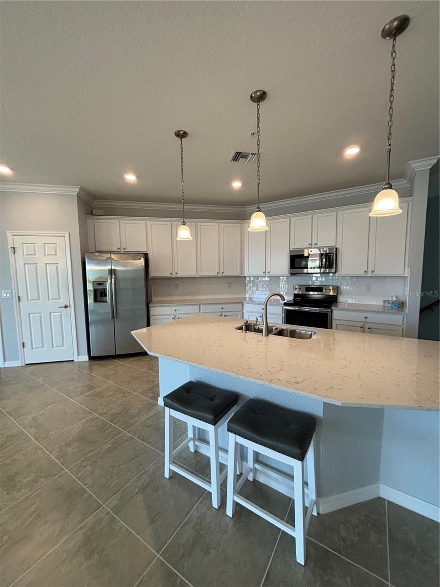 Image 5 of 43 For 10054 Crooked Creek Drive 201