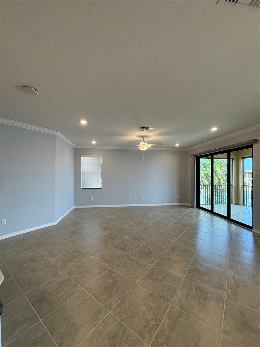 Image 9 of 43 For 10054 Crooked Creek Drive 201
