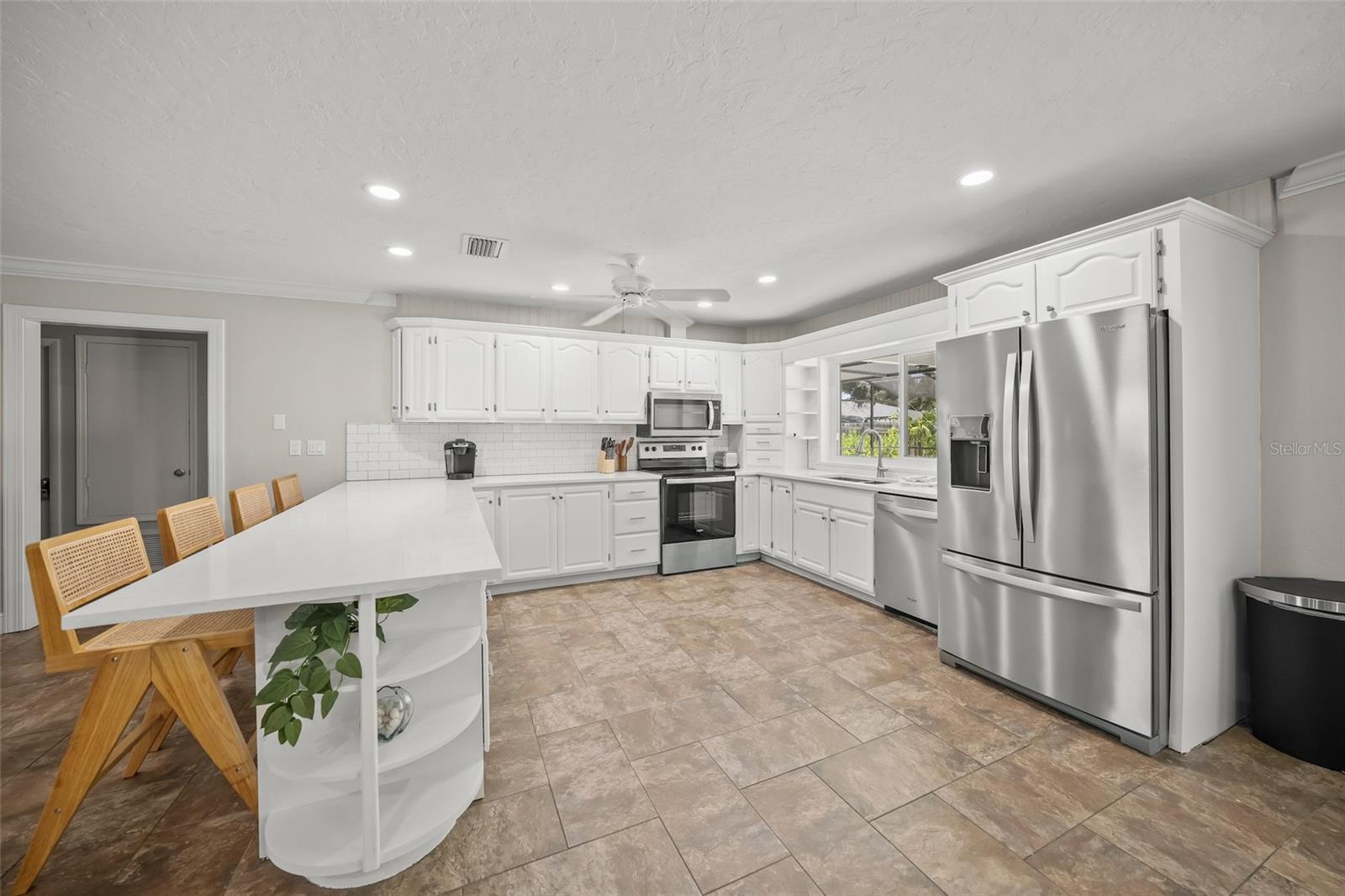 Image 14 of 42 For 1915 38th Street W