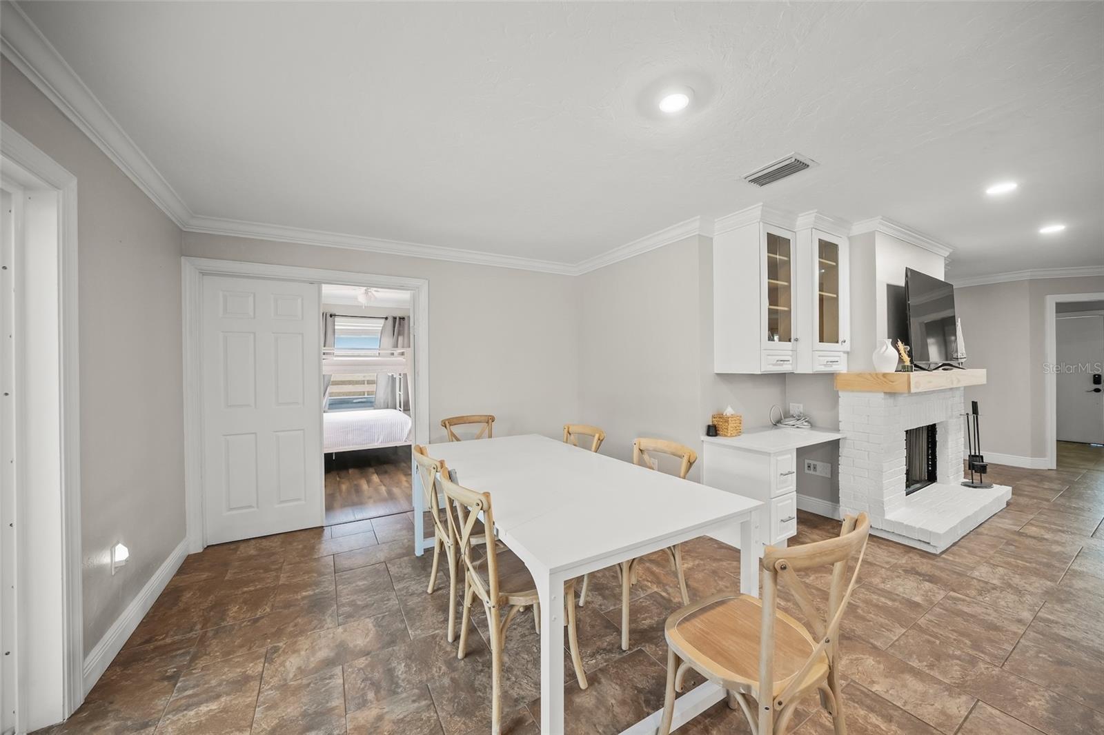 Image 20 of 42 For 1915 38th Street W