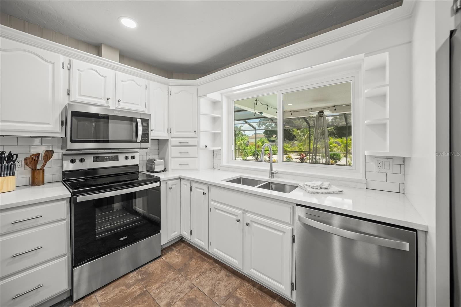 Image 4 of 42 For 1915 38th Street W