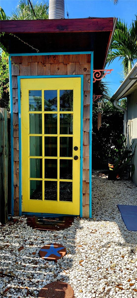 Image 33 of 38 For 219 24th Street W