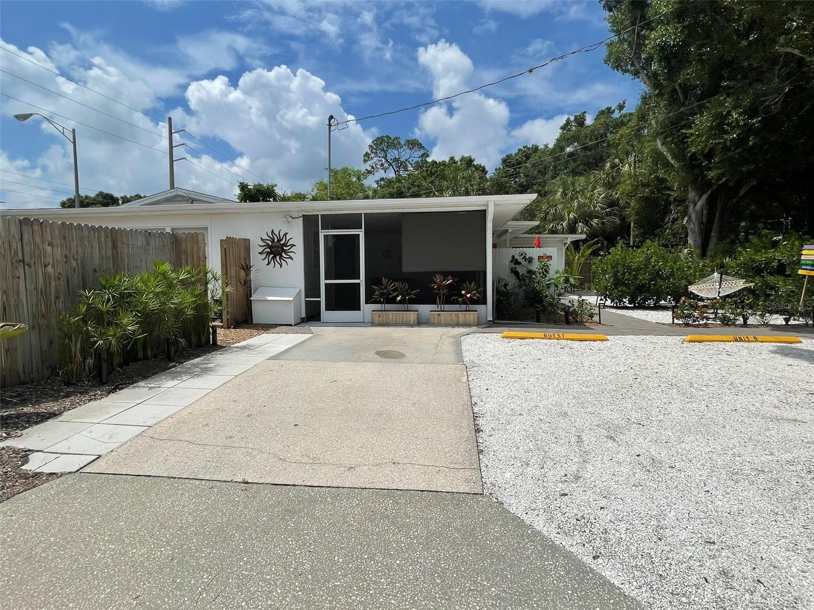 Image 38 of 62 For 828 Tuttle Avenue A