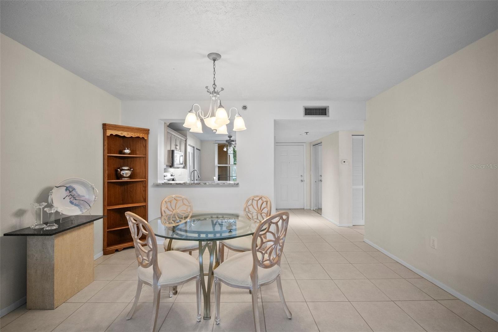 Image 21 of 46 For 4530 Pinebrook Circle 109