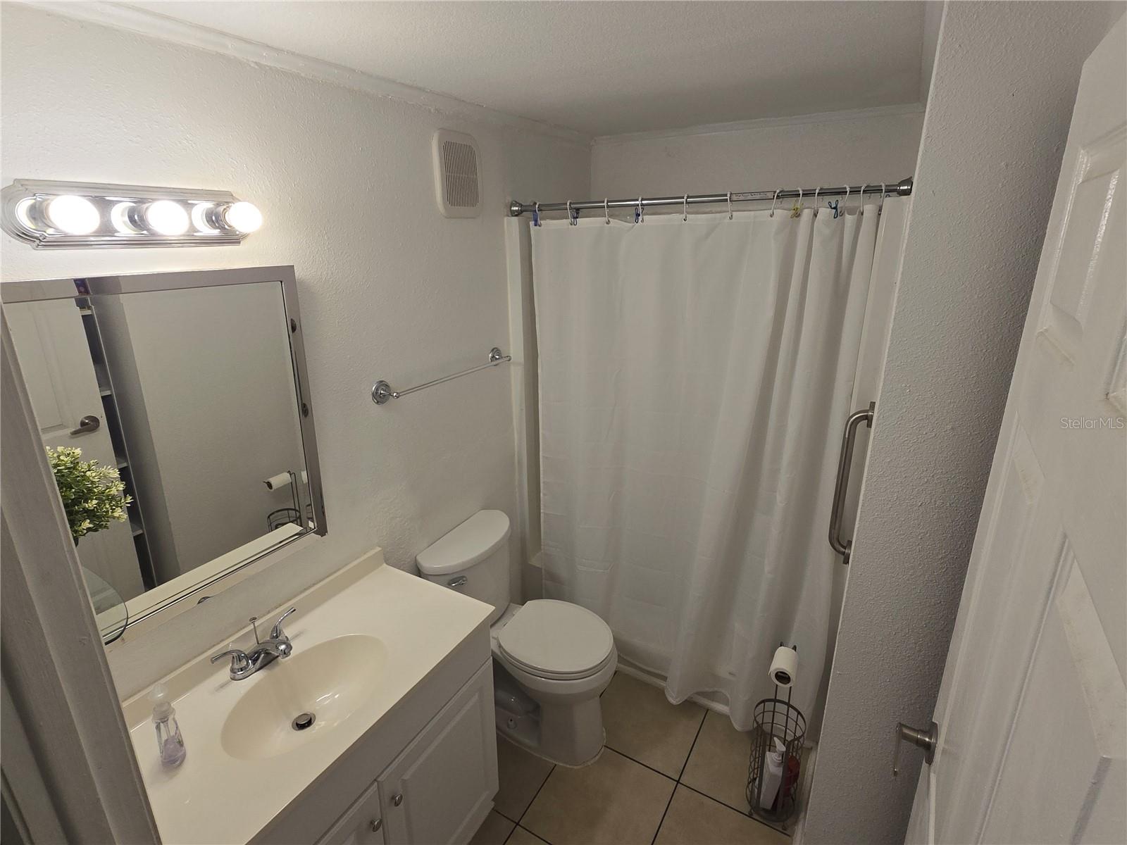 Image 12 of 16 For 4213 Michigan Street 4213