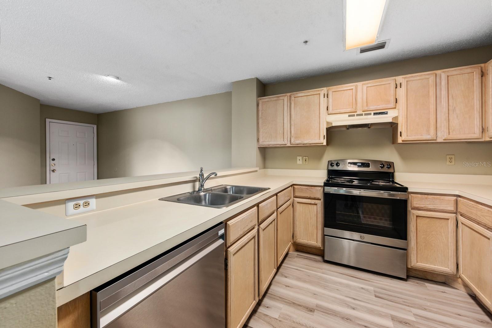 Image 22 of 28 For 4057 Crockers Lake Boulevard 13