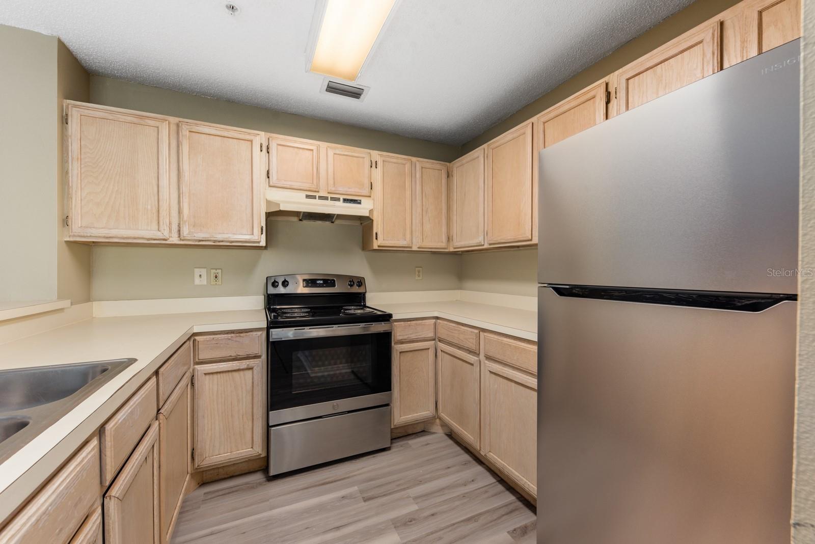 Image 23 of 28 For 4057 Crockers Lake Boulevard 13