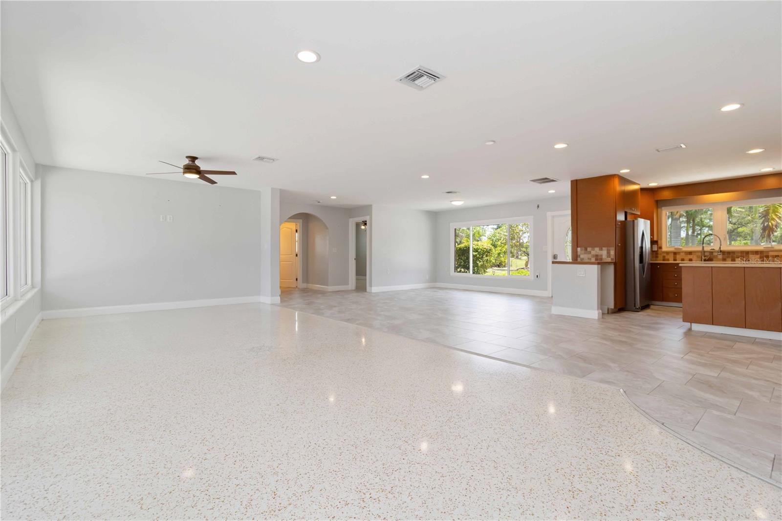Image 12 of 40 For 1475 Bayshore Drive