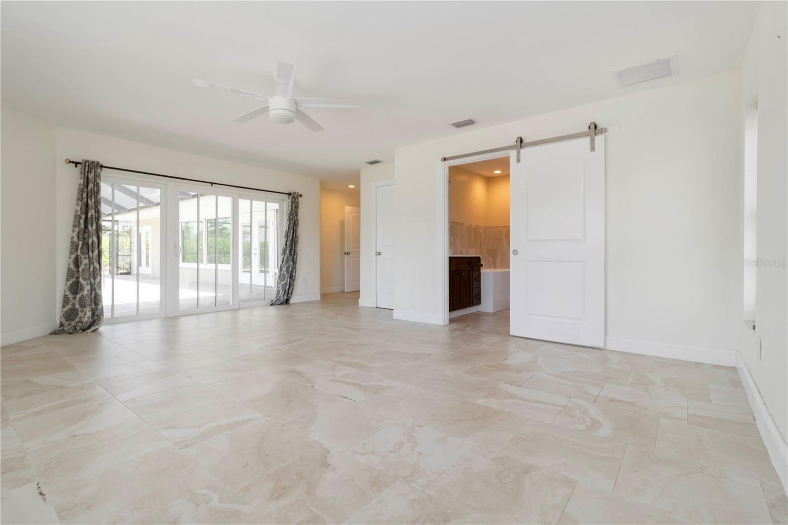 Image 17 of 40 For 1475 Bayshore Drive