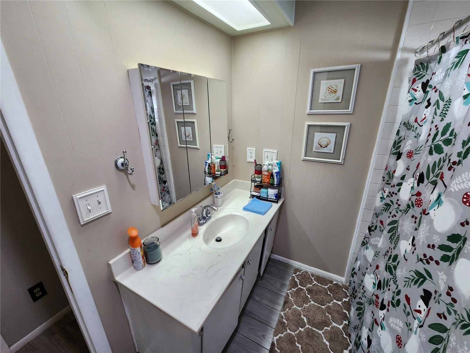 Image 17 of 23 For 306 49th Avenue W