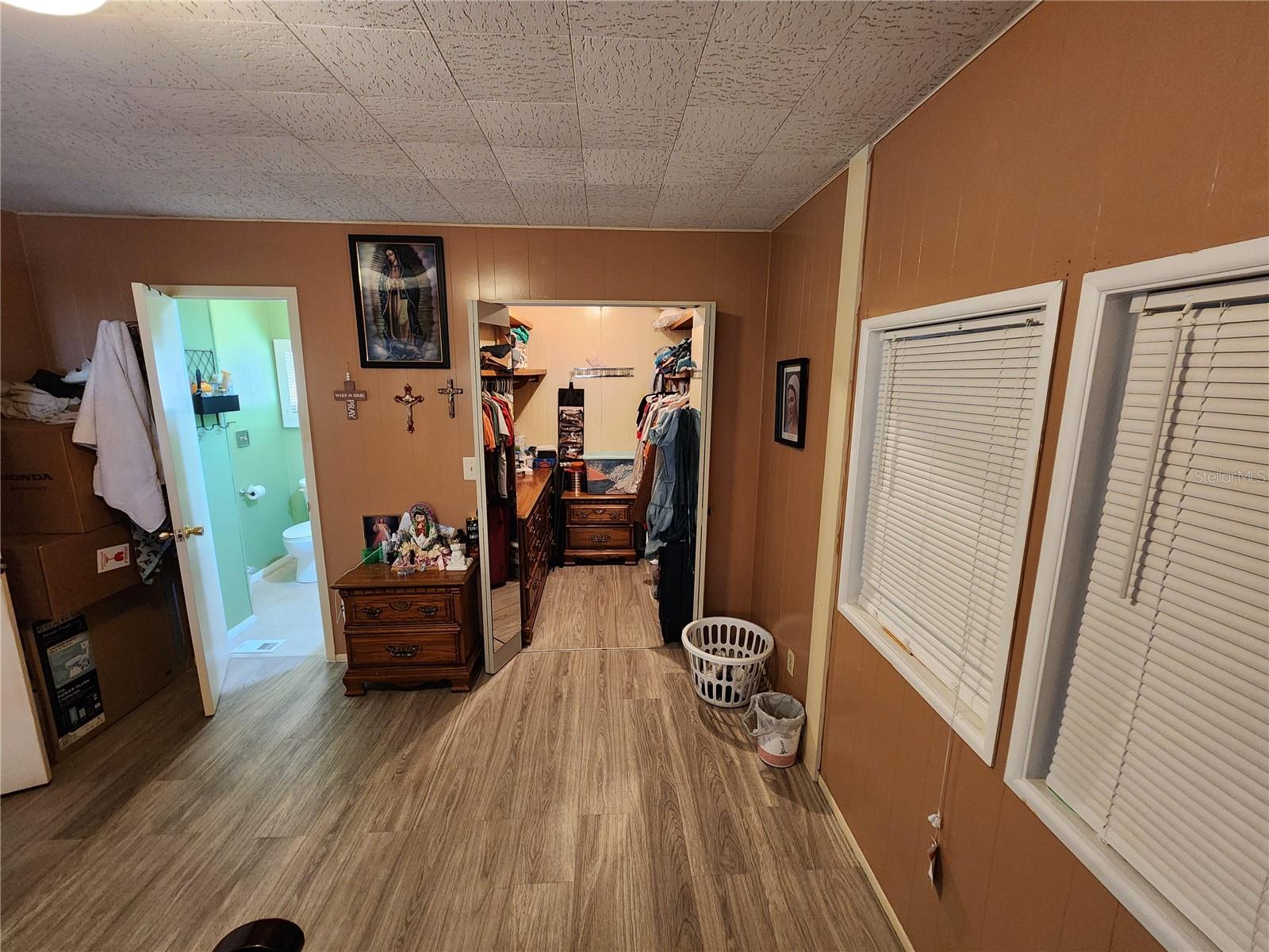 Image 19 of 23 For 306 49th Avenue W