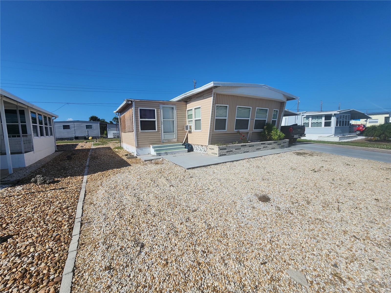 Image 2 of 23 For 306 49th Avenue W