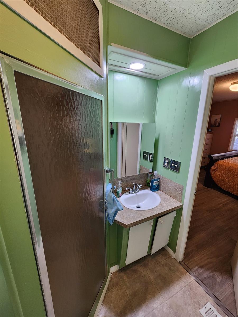 Image 21 of 23 For 306 49th Avenue W