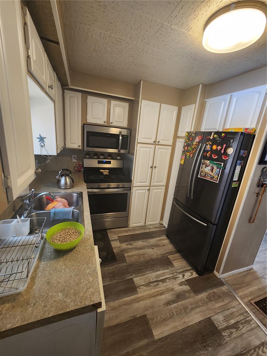 Image 5 of 23 For 306 49th Avenue W